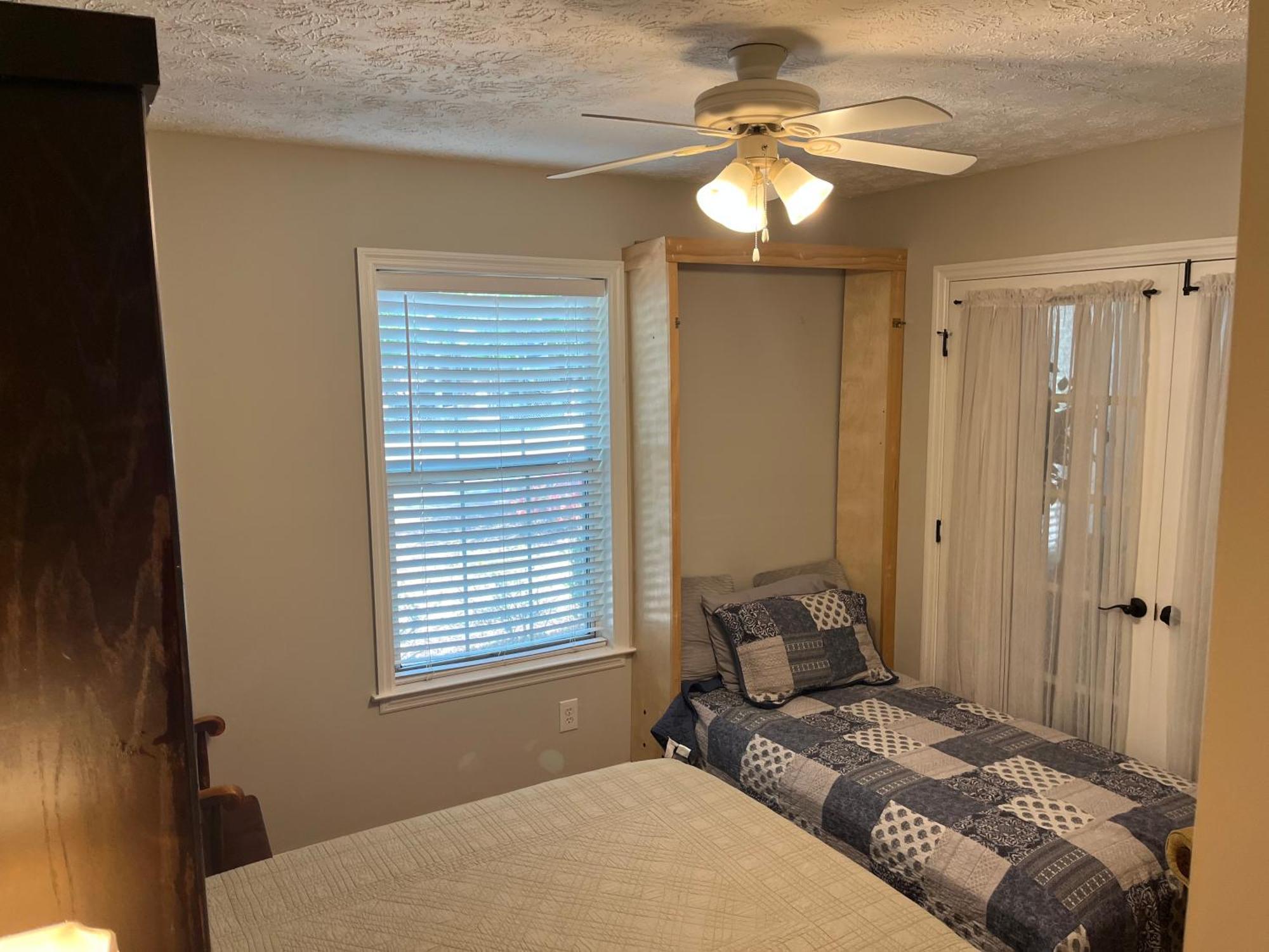 Spacious 3 Bedroom 2 Bath Condo Close To Five-Points In Athens Exterior photo